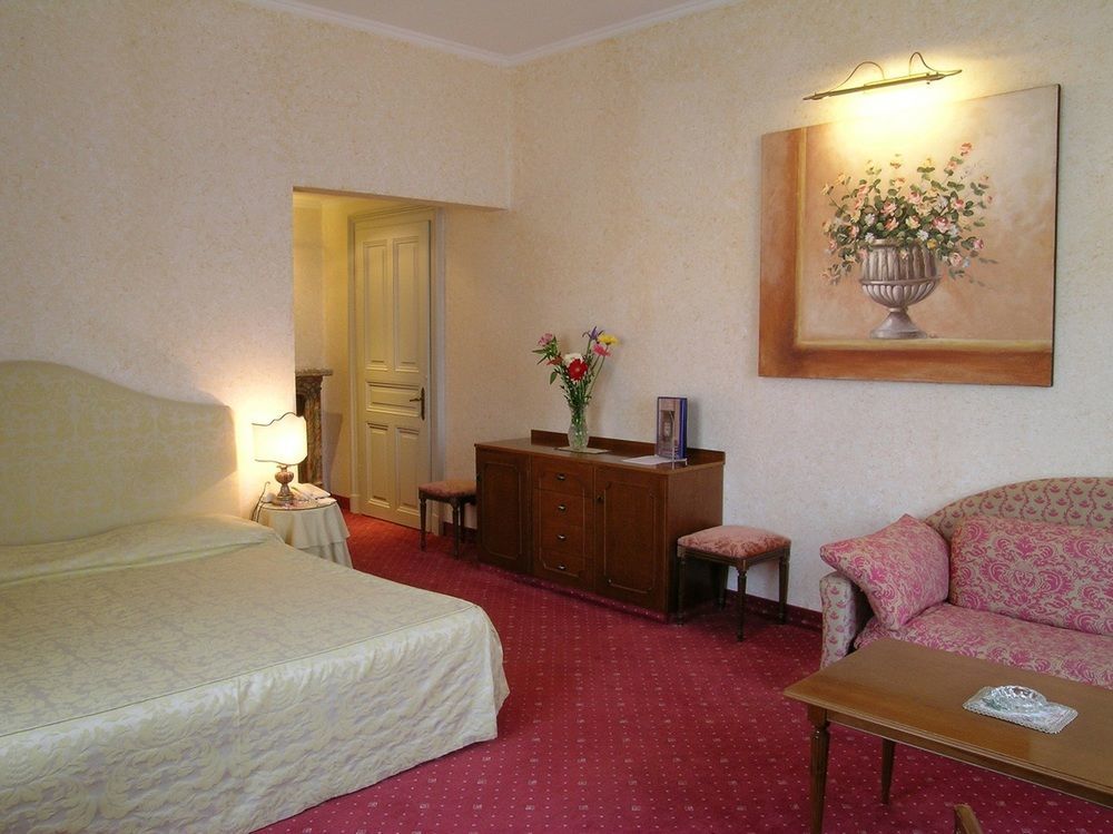 Camin Hotel Luino Buitenkant foto